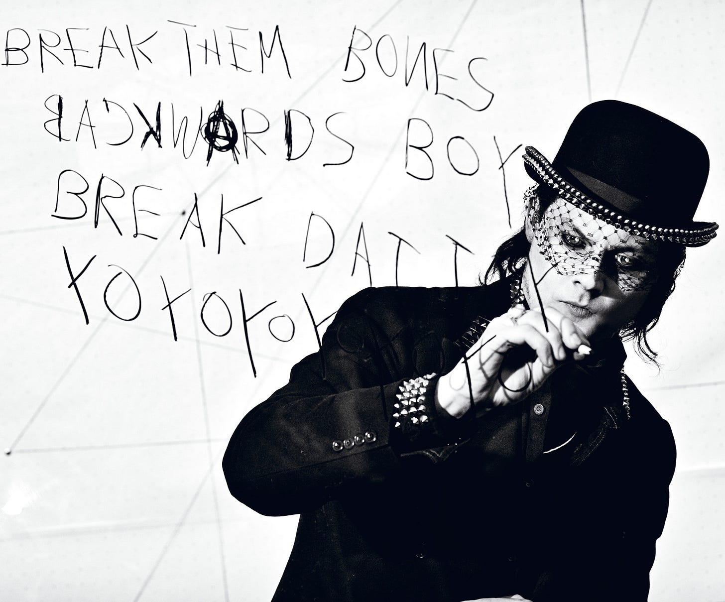 img-jack-white-05_233122150945