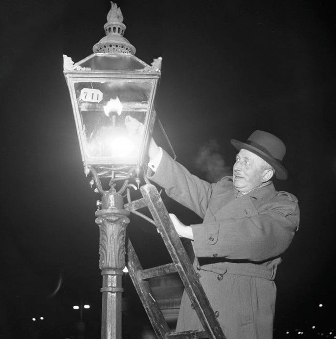 gaslight - Wiktionary, the free dictionary