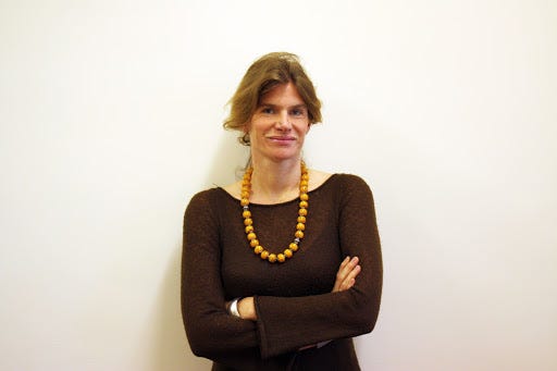 Mariana Mazzucato: Το κράτος πρέπει να διαμεσολαβεί με τις επιχειρήσεις ...