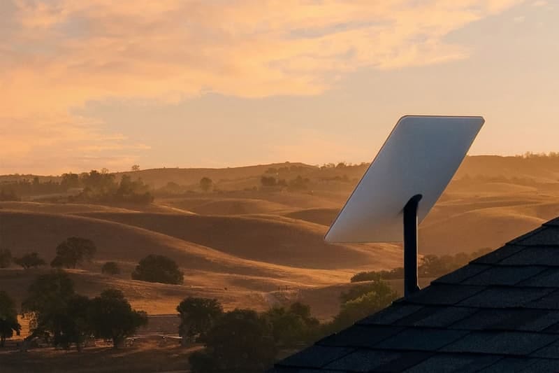 SpaceX's Starlink Terminal Now Works On the Move | Hypebeast