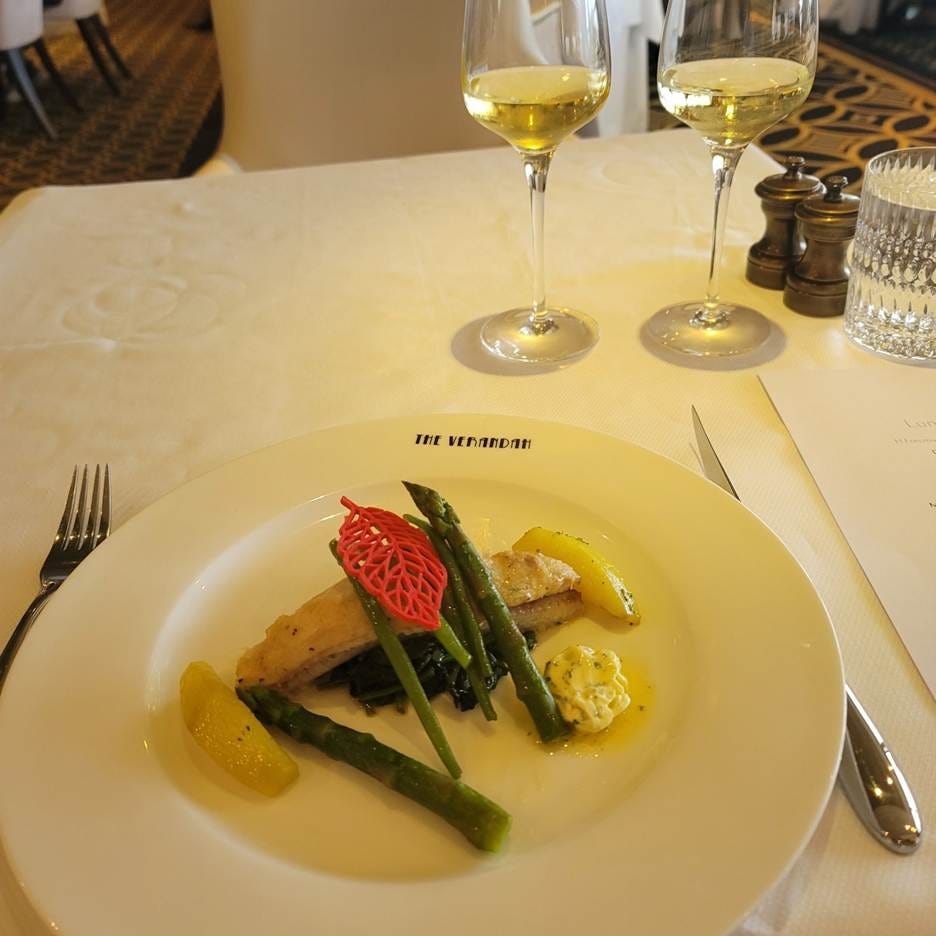 A plate of food on a table

AI-generated content may be incorrect.