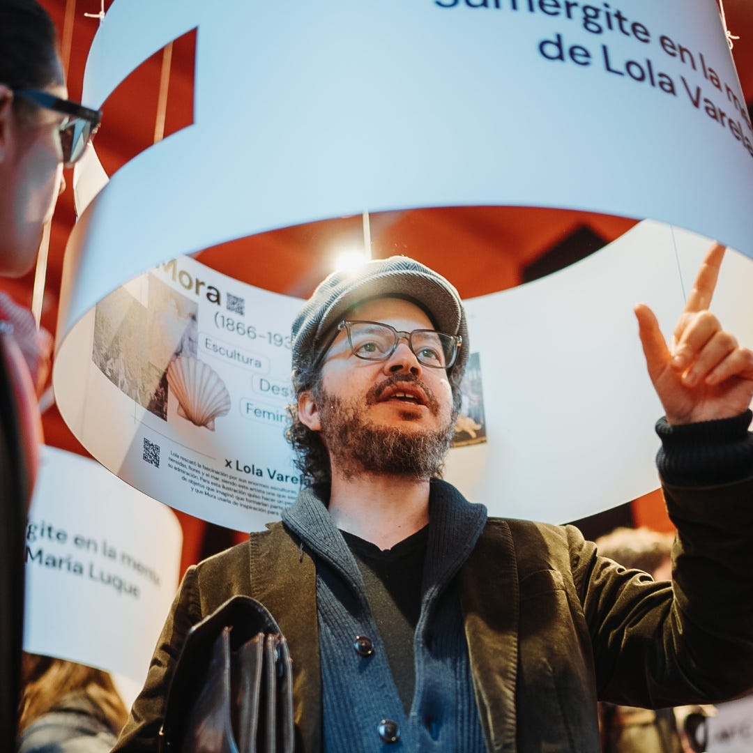 El montaje de esta exhibición proponía un diálogo pasado-futuro.