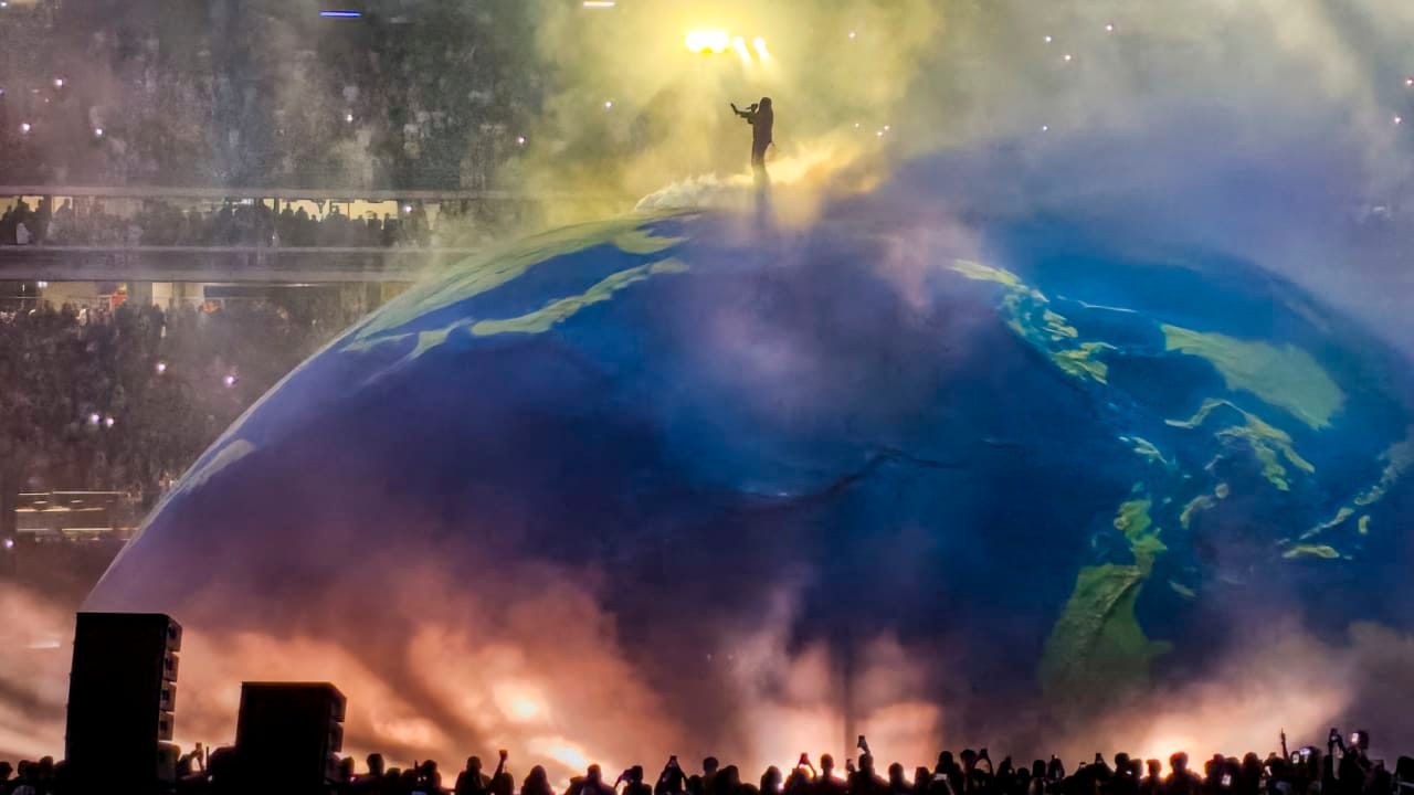 Kanye West performs for 118,000 in Turkey despite bans elsewhere | The  Jerusalem Post