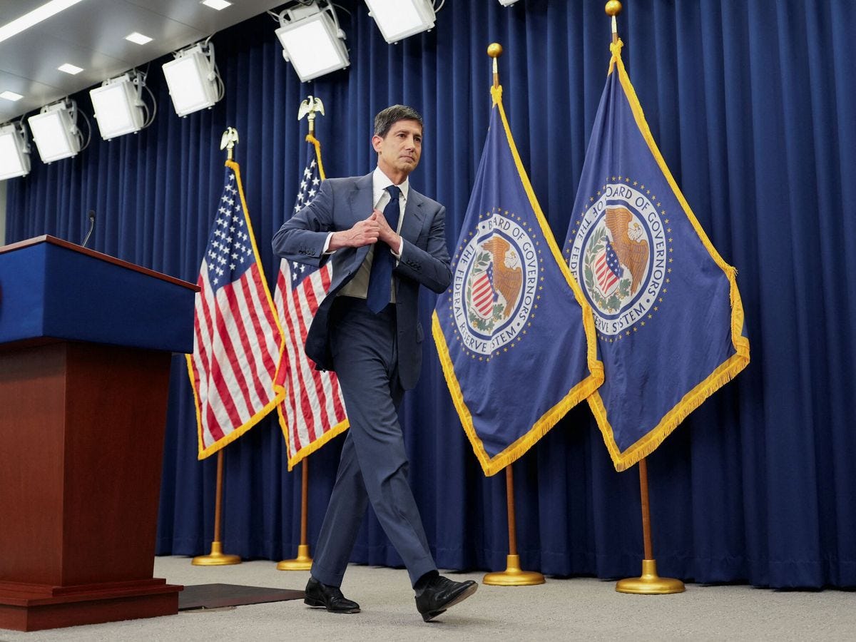 La Fed mantiene los tipos en la primera reunión con Warsh, pero anticipa una subida en 2026 La Fed mantiene los tipos en la primera reunión con Warsh, pero anticipa una subida en 2026