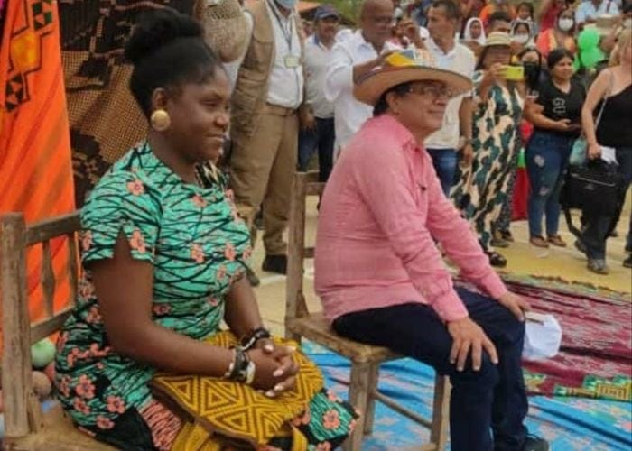 Pecado de Petro y Francia Márquez en la Alta Guajira: pisaron un chinchorro wayuú Pecado de Petro y Francia Márquez en la Alta Guajira: pisaron un chinchorro wayuú