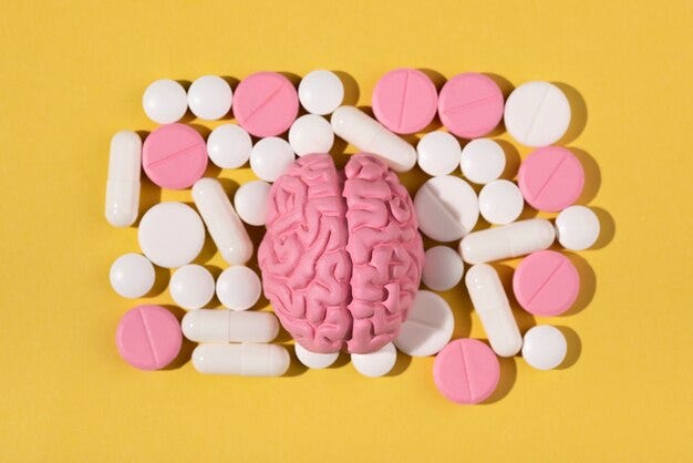 Free photo set of pills for brain boost and memory improvement