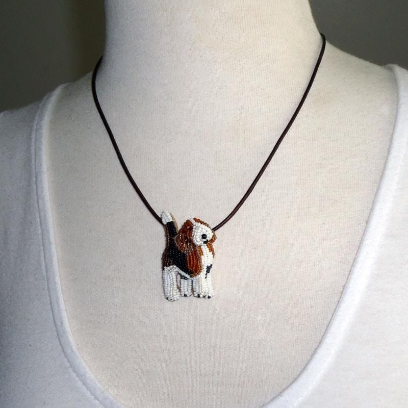 Beaded Pocket Beagle Pendant Bead embroidery etsy dog jewelry AKC Beaded Pocket Beagle Pendant Bead embroidery etsy dog jewelry AKC