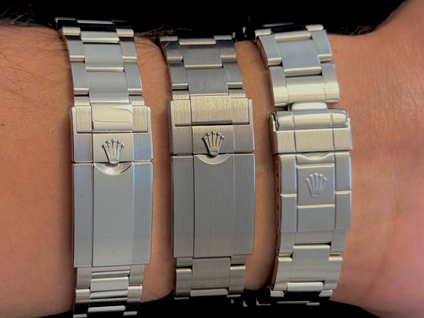 Colour comparison image with various bracelets Colour comparison image with various bracelets