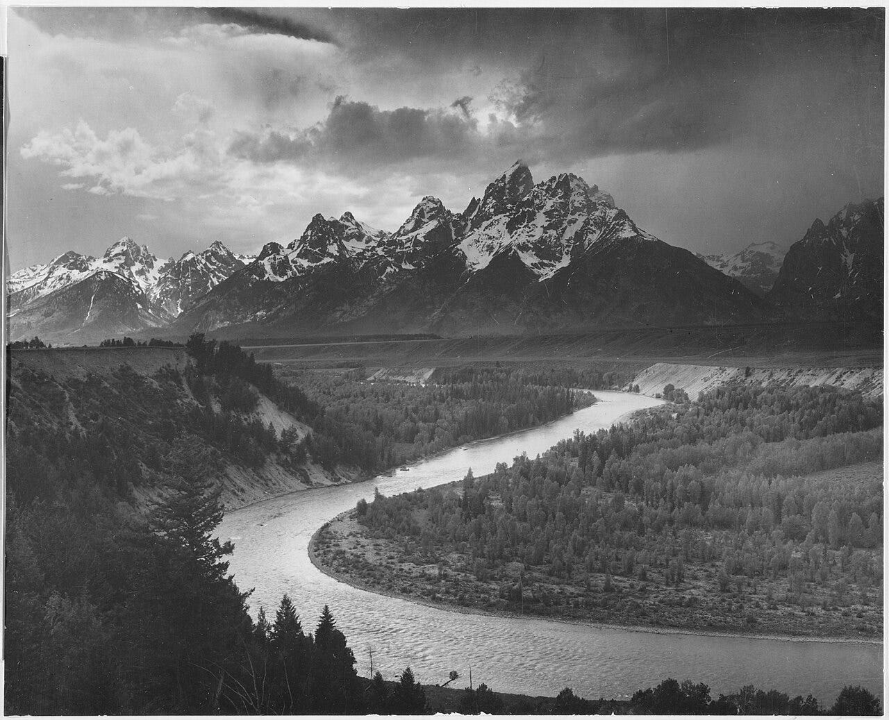 Ansel Adams — Ansel Adams / U.S. National Archives and Records Administration (NARA 519904) / Public domain (Wikimedia Commons) Ansel Adams — Ansel Adams / U.S. National Archives and Records Administration (NARA 519904) / Public domain (Wikimedia Commons)