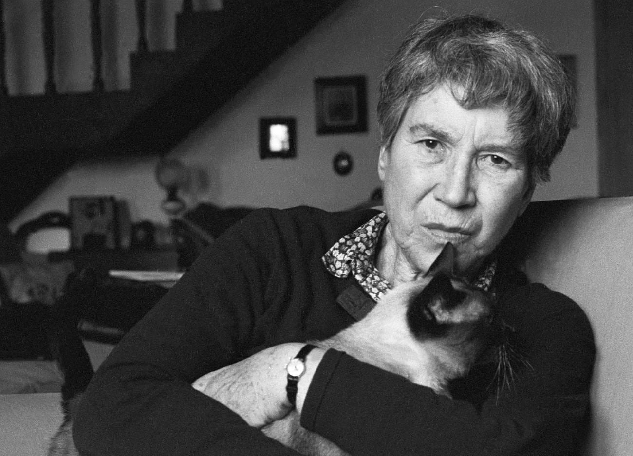 Natalia Ginzburg y la política emancipatoria | Nueva Sociedad