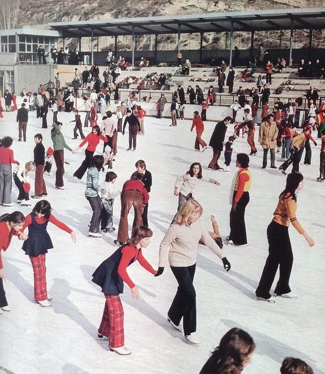 An Instagram carousel post added by kemmotar on Sep 10, 2025. The author is @art_n_facts.