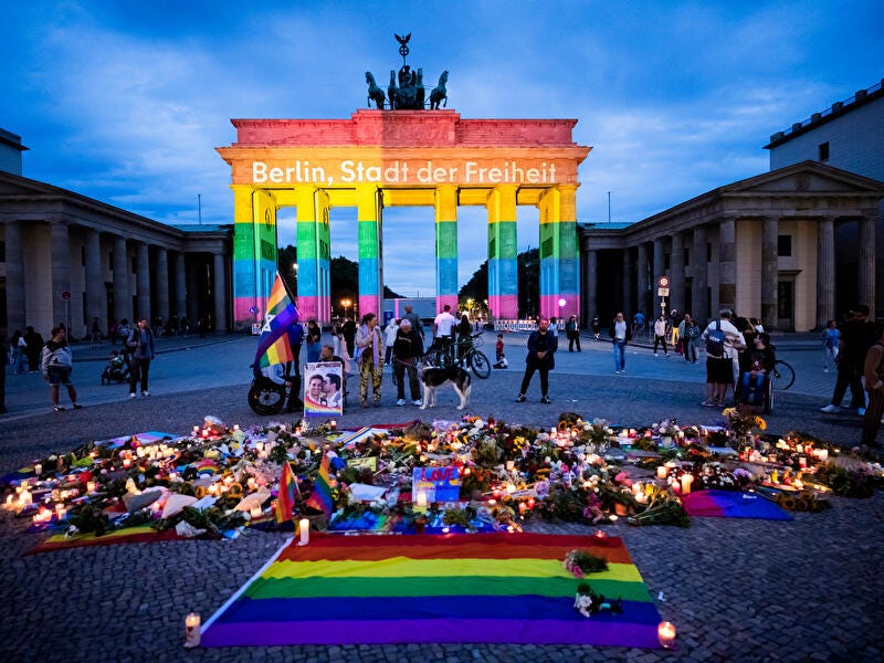 Attacke auf den CSD: Mutmaßlicher Täter bei Polizeieinsatz erschossen –  Berlin.de