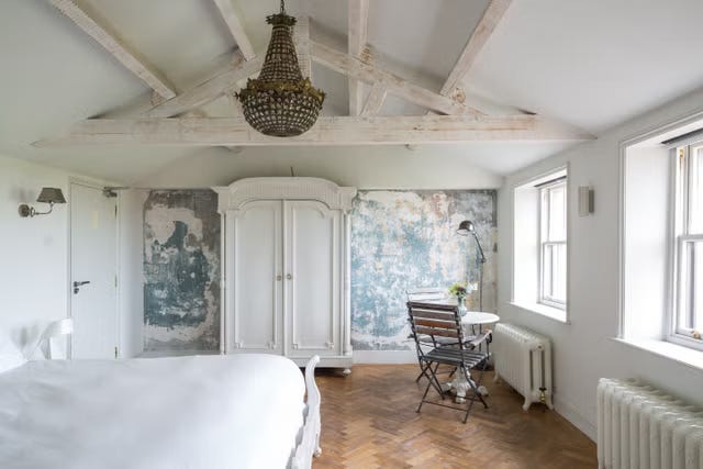 <p>Stay in one of The Reading Rooms’ light and spacious suites </p>