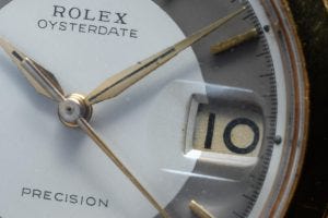 A Rolex date cyclops lets people know its a Rolex 10 metres away - Isochrono A Rolex date cyclops lets people know its a Rolex 10 metres away - Isochrono