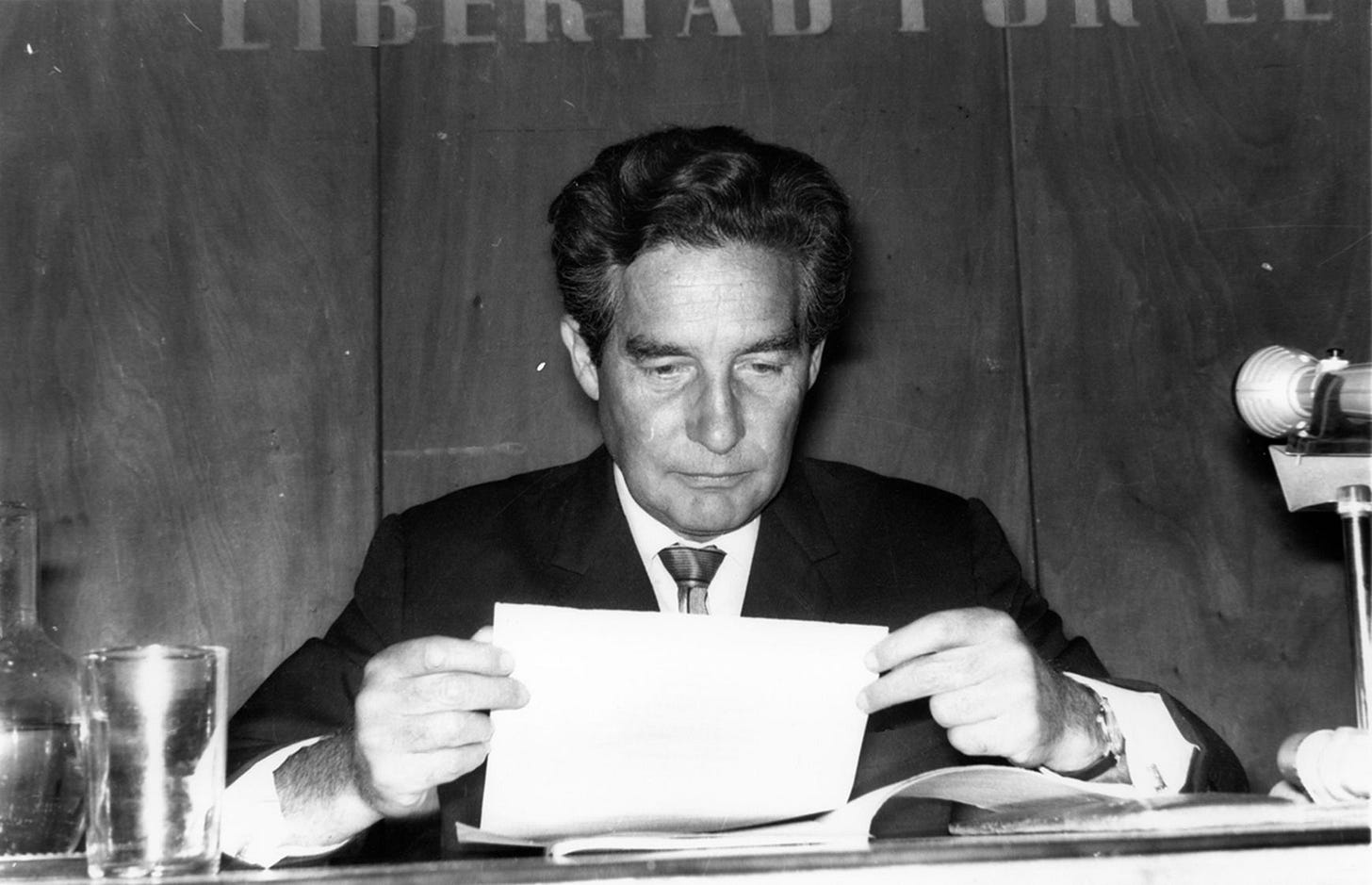 Octavio Paz en El Colegio Nacional - :: Zona Paz