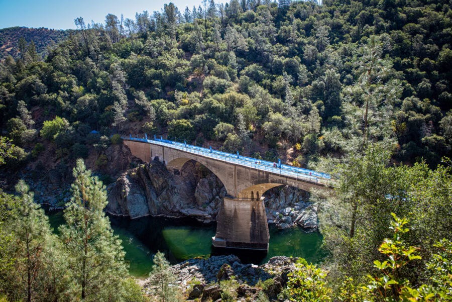 No hands bridge of the western states endurance run