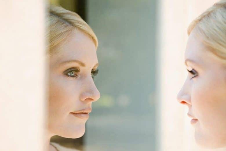 Looking in the Mirror with Kindness - Linda Graham