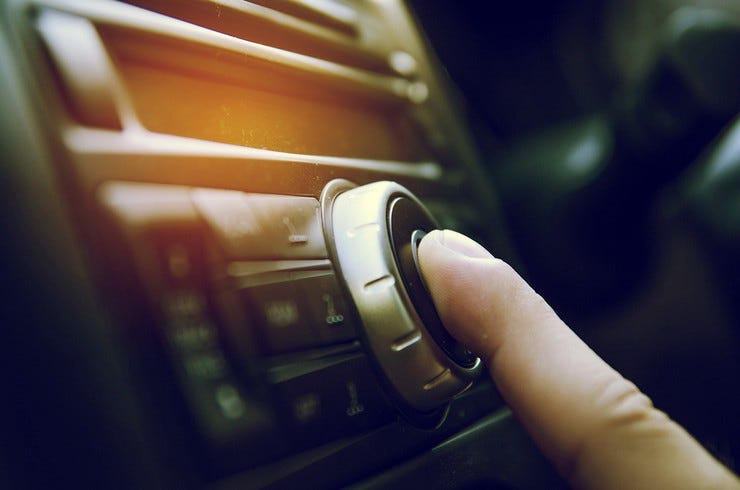 Car radio a billboard 1548 Car radio a billboard 1548