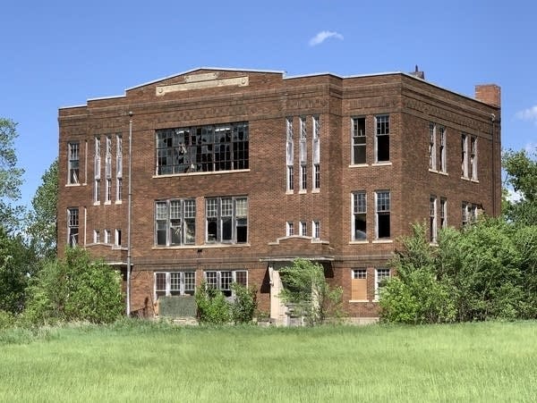 Going old school on travels across Minnesota | MPR News