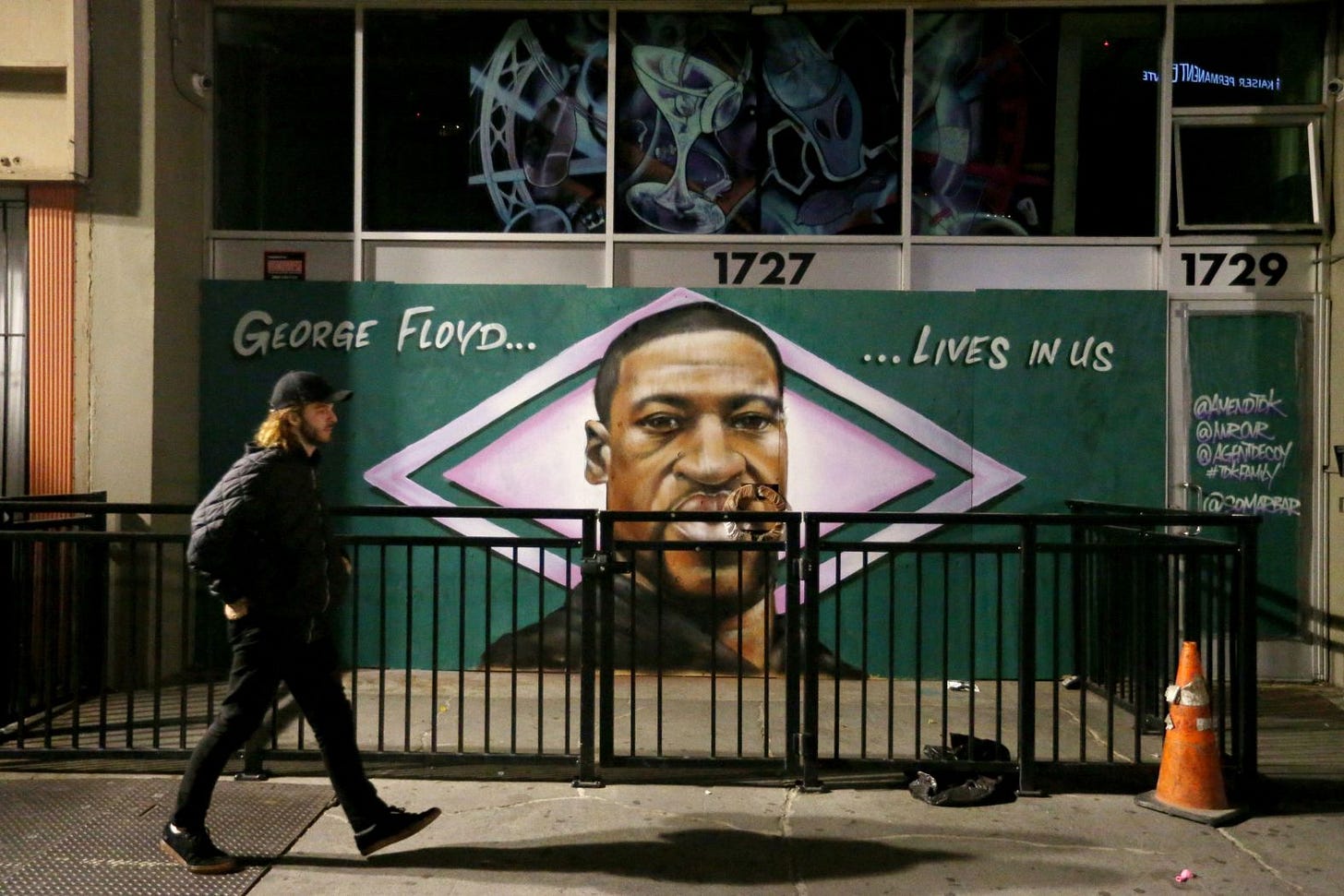 George Floyd murals are popping up all over the world | CNN George Floyd murals are popping up all over the world | CNN