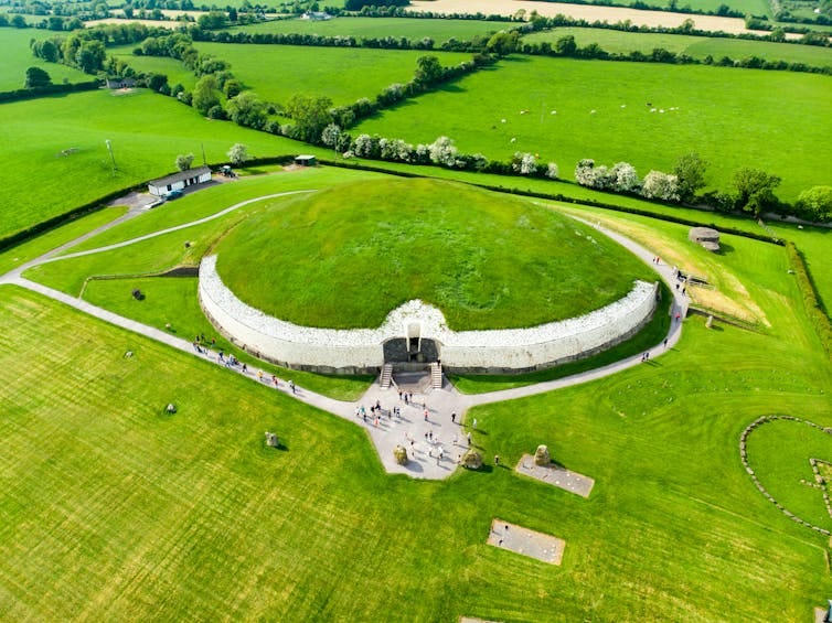 Newgrange Neolithic monument Newgrange Neolithic monument