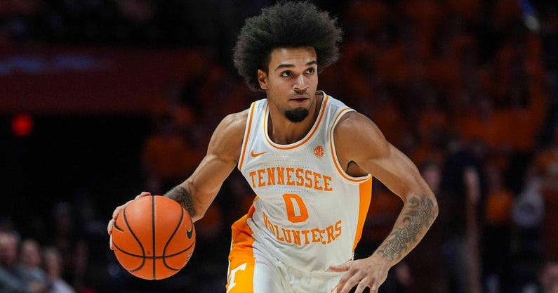 Tennessee guard Ja'Kobi Gillespie setting the table