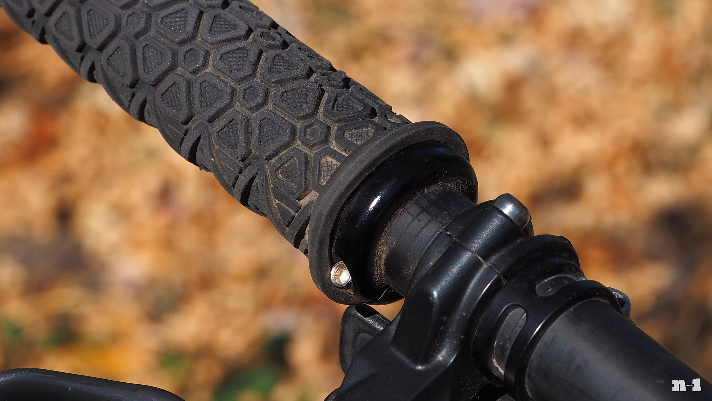 ODI Vanquish grips single clamp