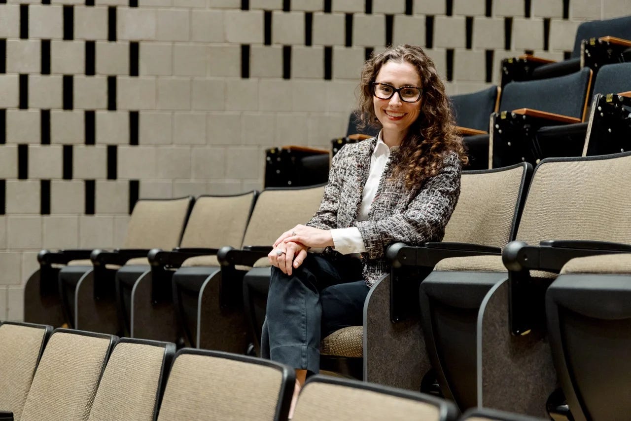 Dr. Liza Calisesi Maidens Named UIC Rising Star Researcher