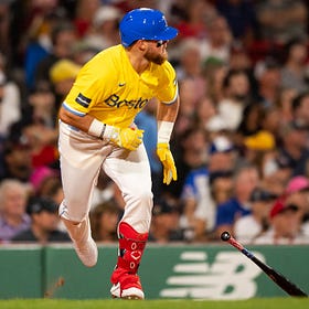 Brewers sign former Red Sox second baseman to a minor-league deal (report) 