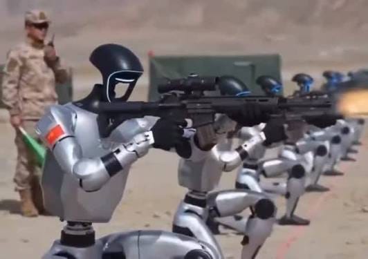 China’s Unitree Robotics humanoid robots have the capability to fire  ass@ult rifl€s, 😏😏😏