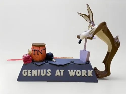 Wile E. Coyote Genius at Work 1995 Warner Bros Studio Store Looney Tunes Figure - Picture 1 of 13