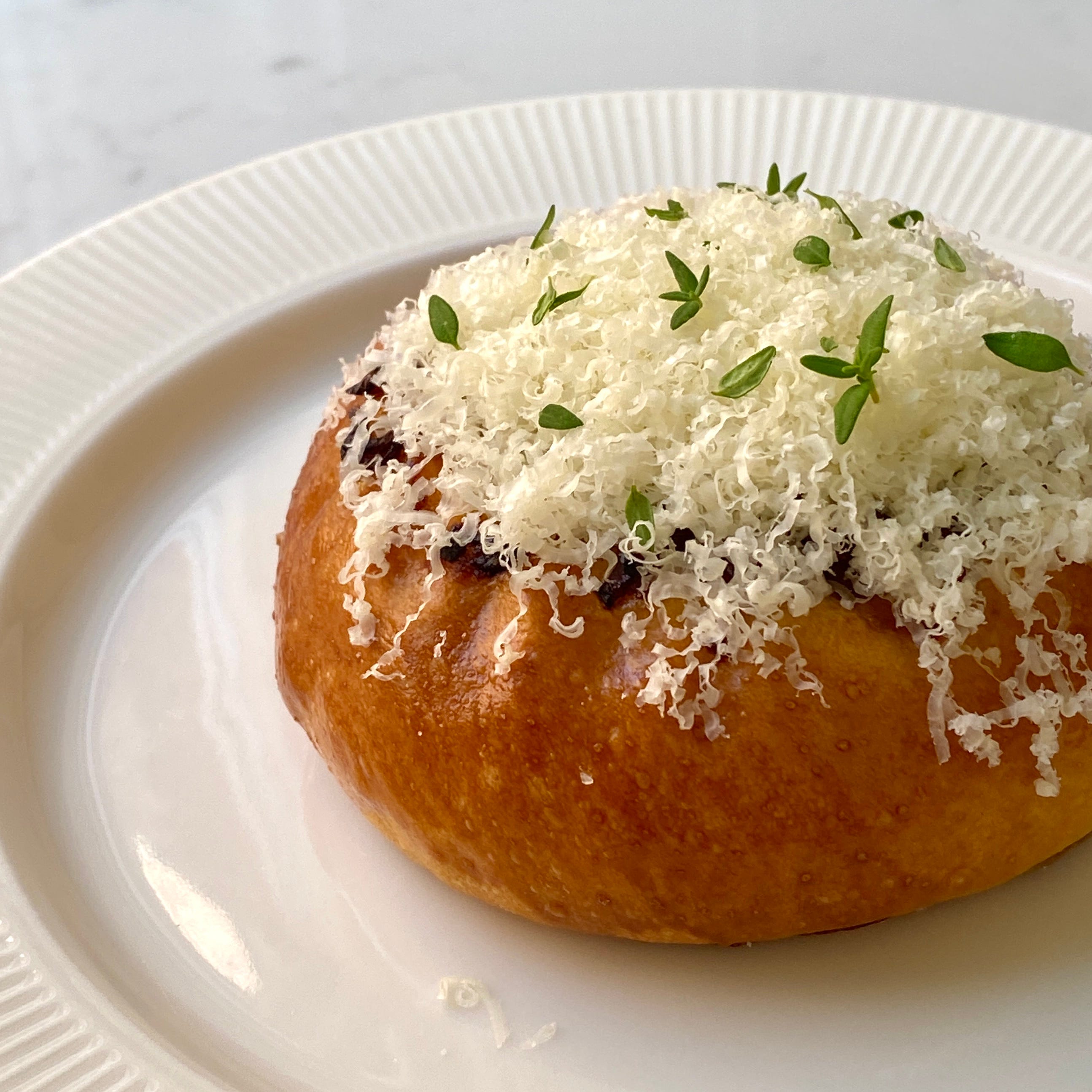 Caramelised Onion & Gruyère Buns - by Sophie Bamford