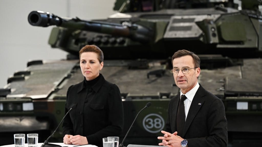 Frederiksen: F-16 till Ukraina närmar sig