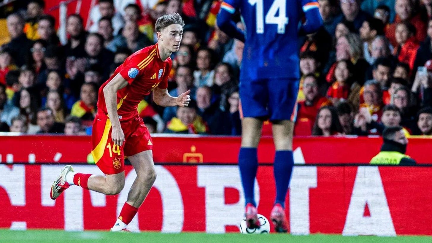 Local boy Dean Huijsen in the thick of it as Spain progress to Nations  League semi-finals | Sur in English