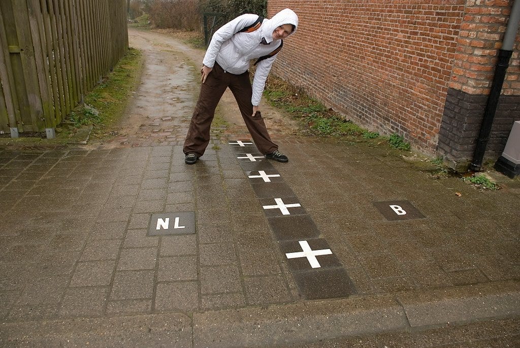 borders - Other than Baarle-Hertog/Baarle-Nassau, where in the EU can I ...