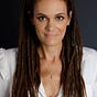 Monica Magalhaes's avatar