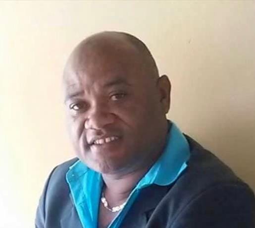 Muere "El Lile de la Bachata” de un infarto en fiestas patronales en Barahona Muere "El Lile de la Bachata” de un infarto en fiestas patronales en Barahona