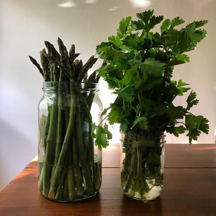 store asparagus in a jar of water to keep it fresh store asparagus in a jar of water to keep it fresh