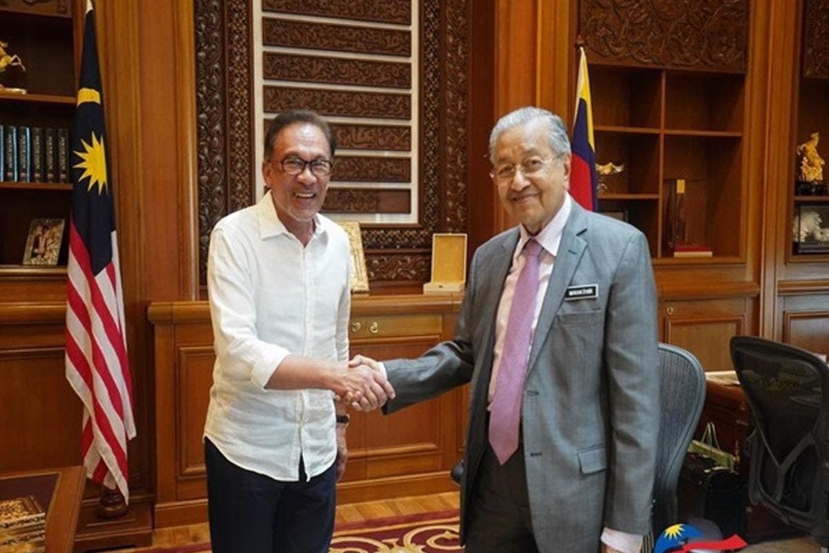 Anwar doesn't want turbulent relationship with Tun Mahathir to continue to persist