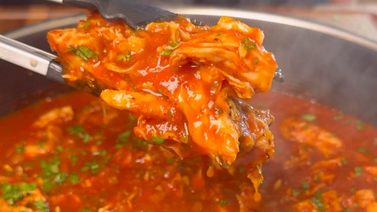 Chicken Tinga Rice Bowls - by Stealth Health Life