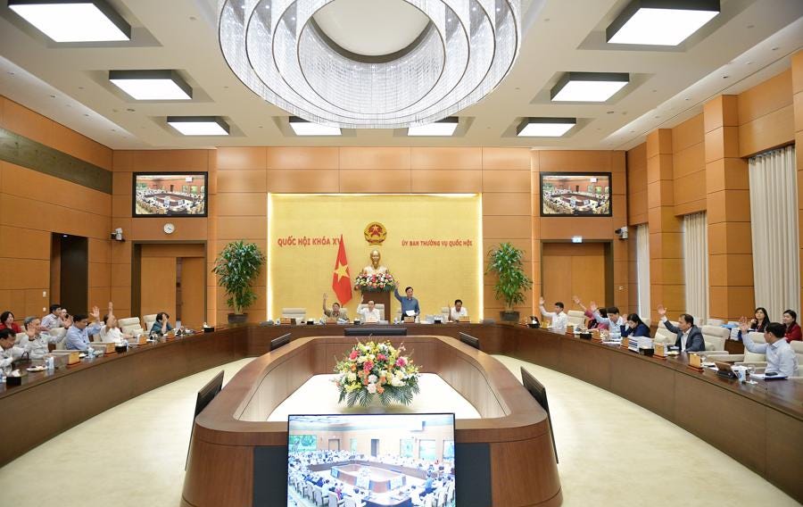 Ủy ban Thường vụ Quốc hội biểu quyết tán thành, nhất trí thông qua các Nghị quyết về việc sắp xếp đơn vị hành chính cấp huyện, xã giai đoạn 2023-2025 của 21 tỉnh, thành phố. Ủy ban Thường vụ Quốc hội biểu quyết tán thành, nhất trí thông qua các Nghị quyết về việc sắp xếp đơn vị hành chính cấp huyện, xã giai đoạn 2023-2025 của 21 tỉnh, thành phố.