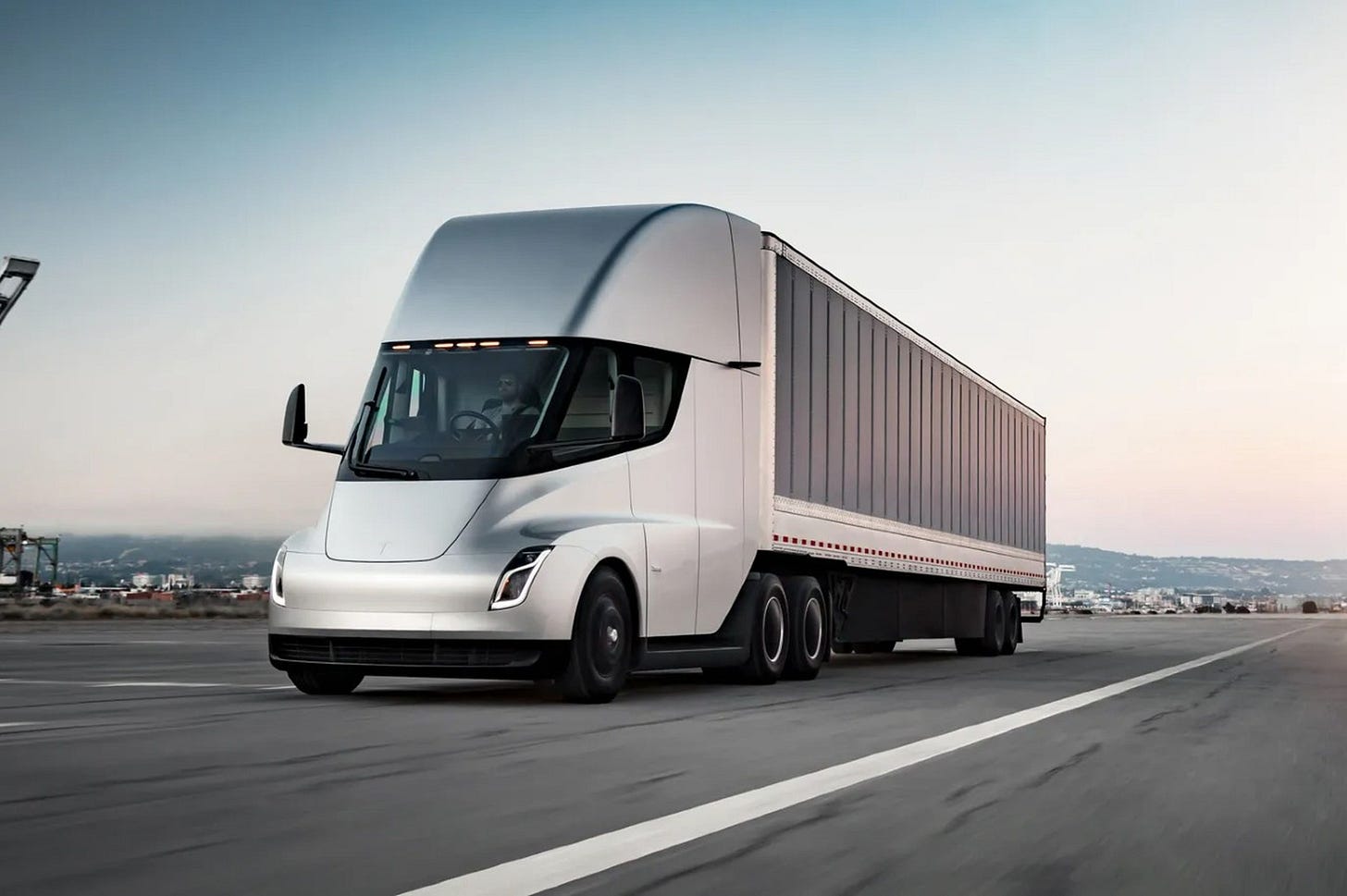 Los seis datos alucinantes del Tesla Semi Truck