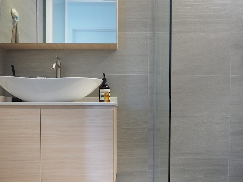 minimalist bathroom