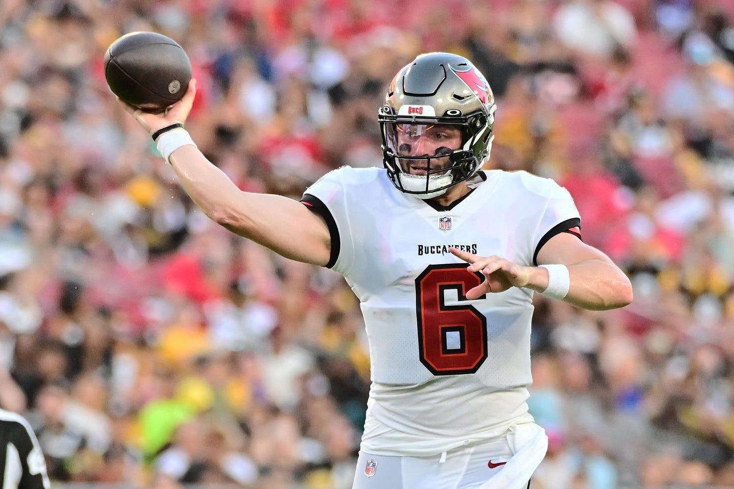 Baker Mayfield takes step to lead Buccaneers in post-Tom Brady era