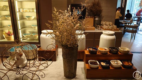 Breakfast selection at Courtyard by Marriott