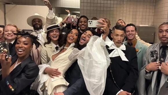 Inside Met Gala: Celebrities keep tradition of bathroom selfies alive  breaking no-phone rule - NewsBreak