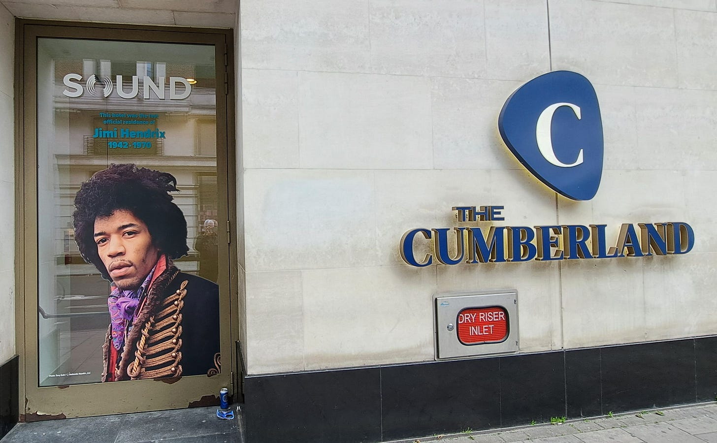 Hendrix image outside the Cumberland Hotel