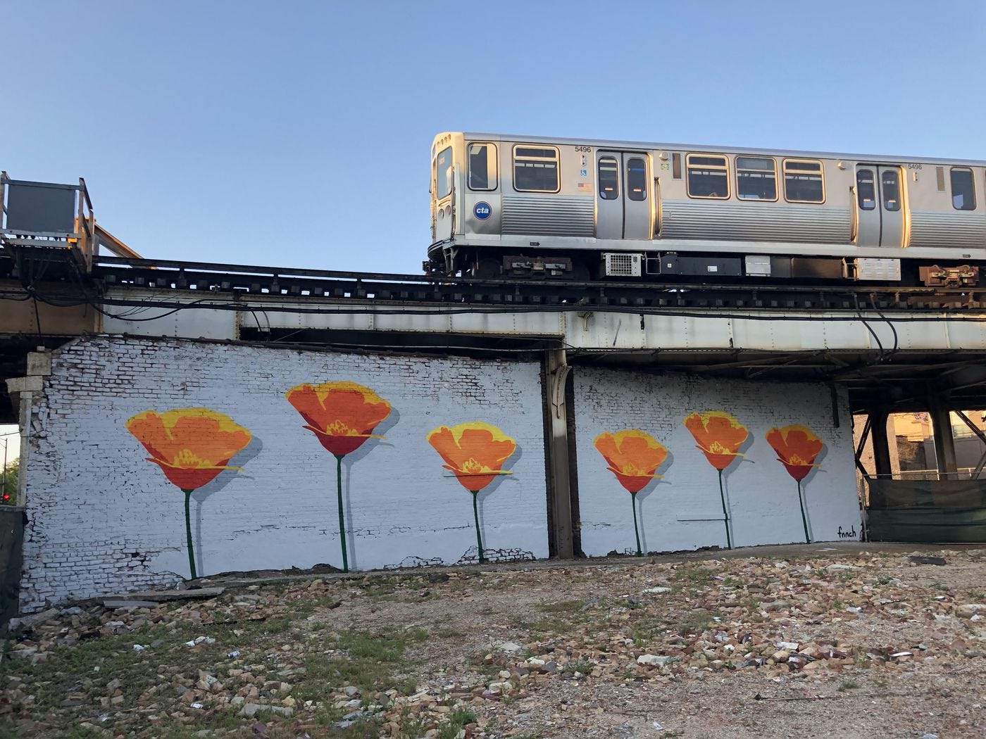Chicago murals: Giant honey bear mural at West Town viadcut offers a nod to  Chicago culture - Chicago Sun-Times
