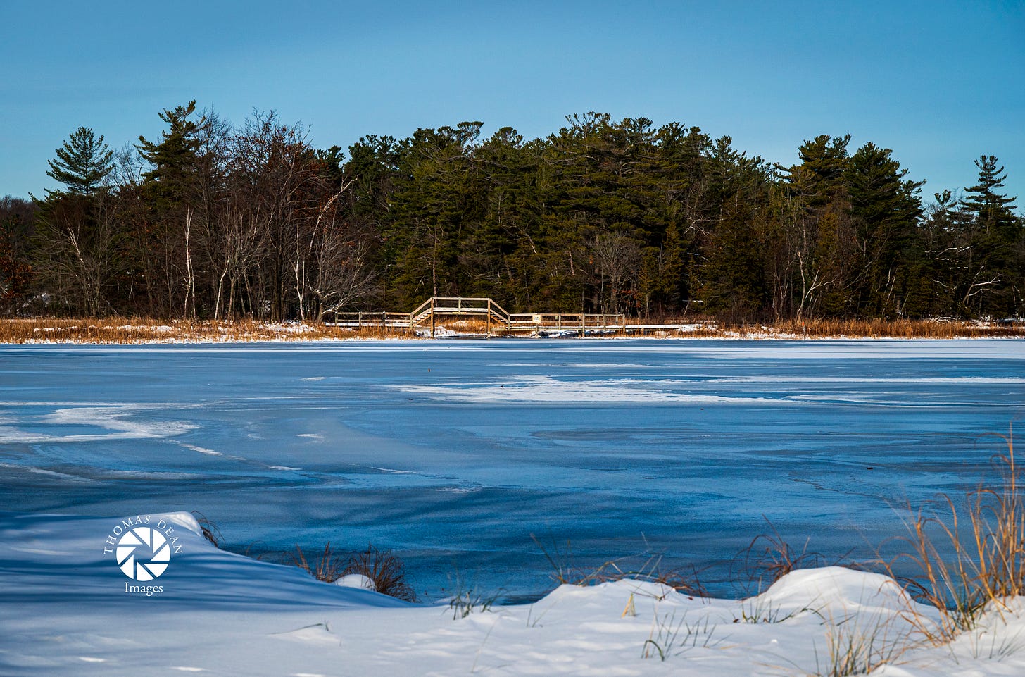 Hamlin Lake with bridge to Lost Lake trail.