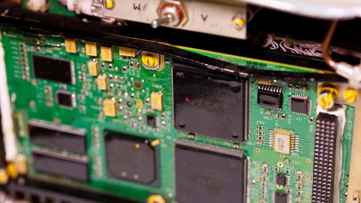Silicon Lifeline': Report Reveals Western Technology Guiding Russia's  Weapons in Ukraine